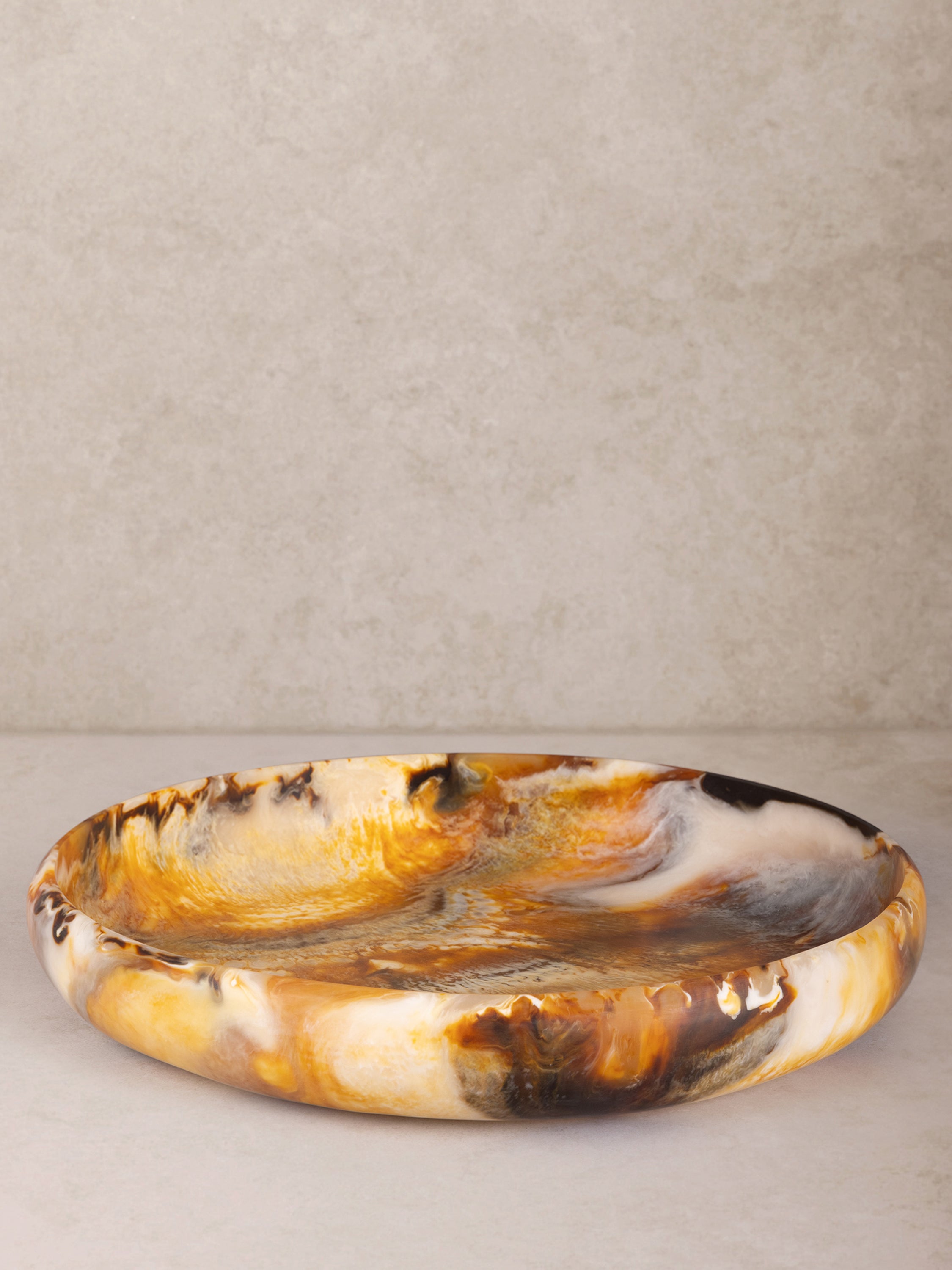 Elegant Resin Decorative Bowl – Swirled Brown and Amber Design for a Luxurious Touch