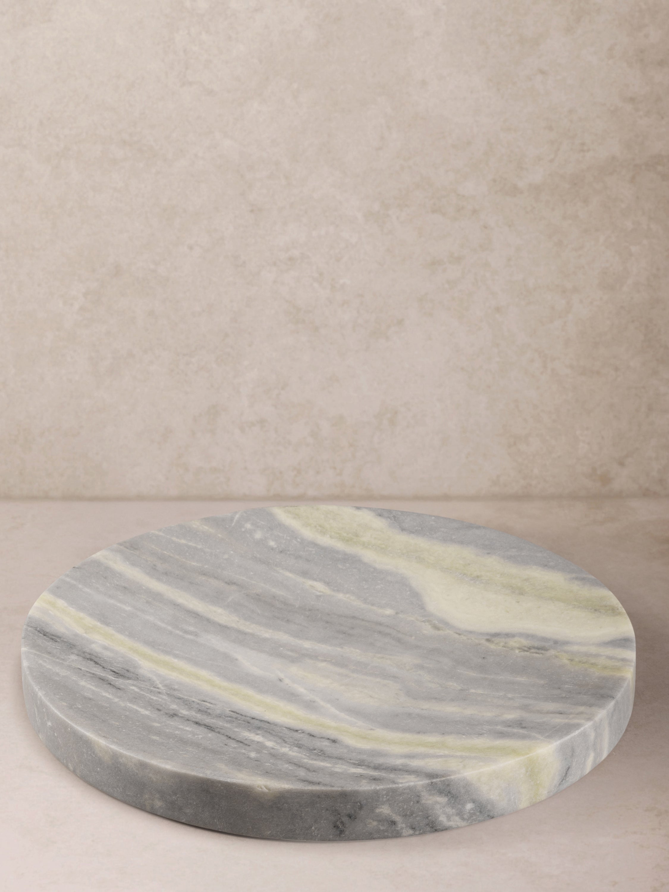 Handcrafted Green Onyx Marble Tray – Stylish and Functional Table Décor
