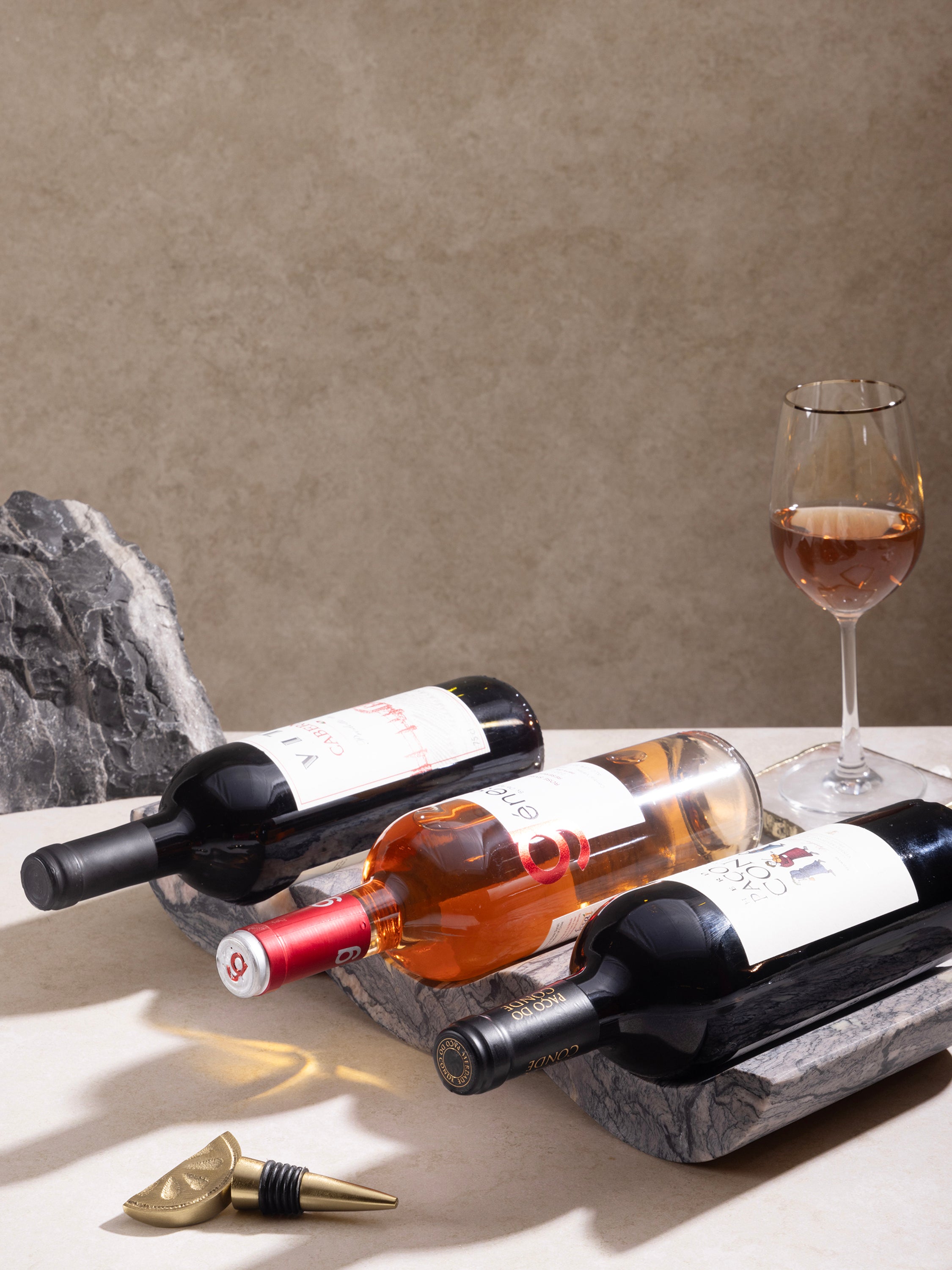 Premium Brown Onyx Wine Cradle – Stylish and Functional Storage