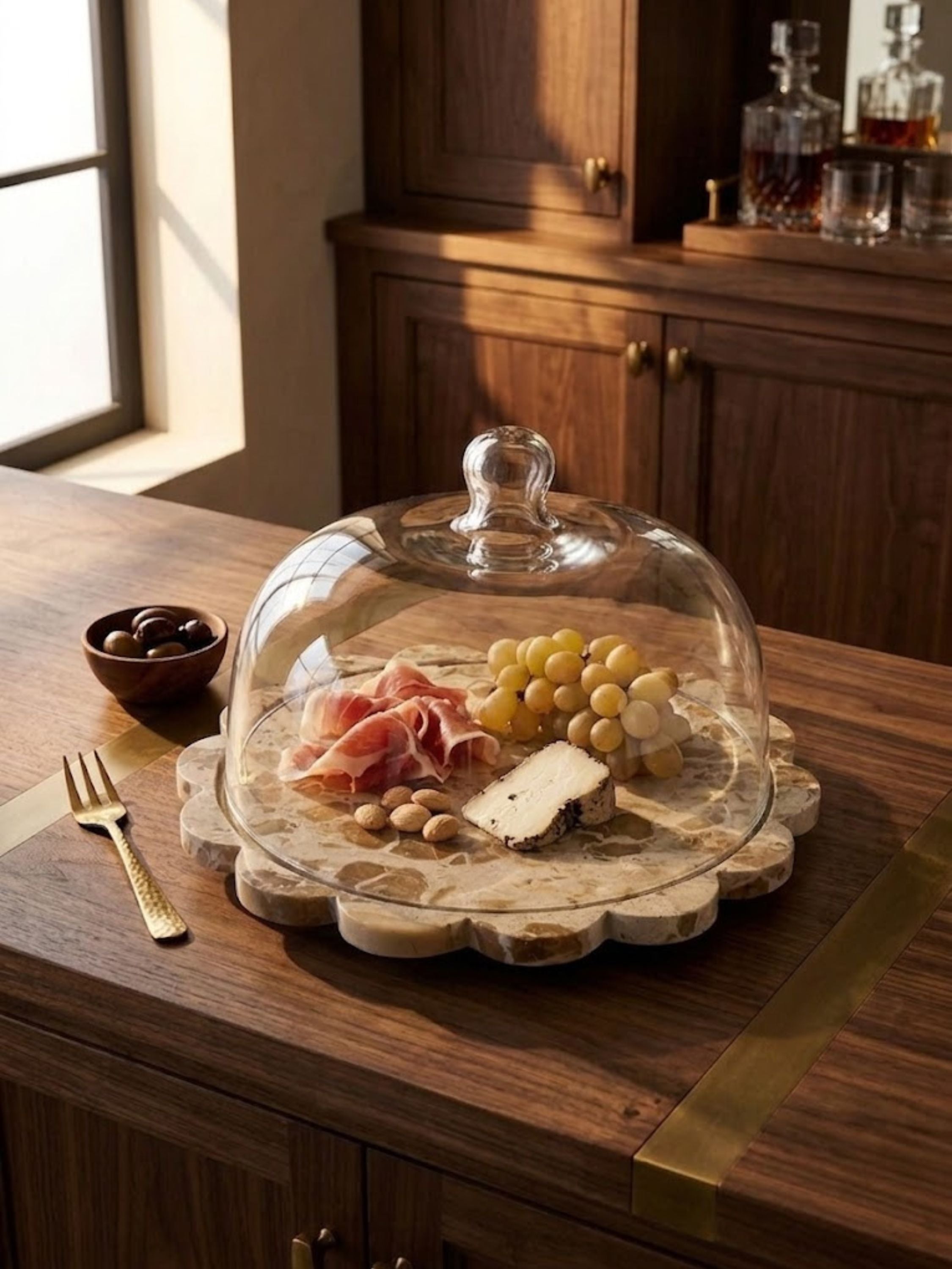 Viola Onyx Cloche Board