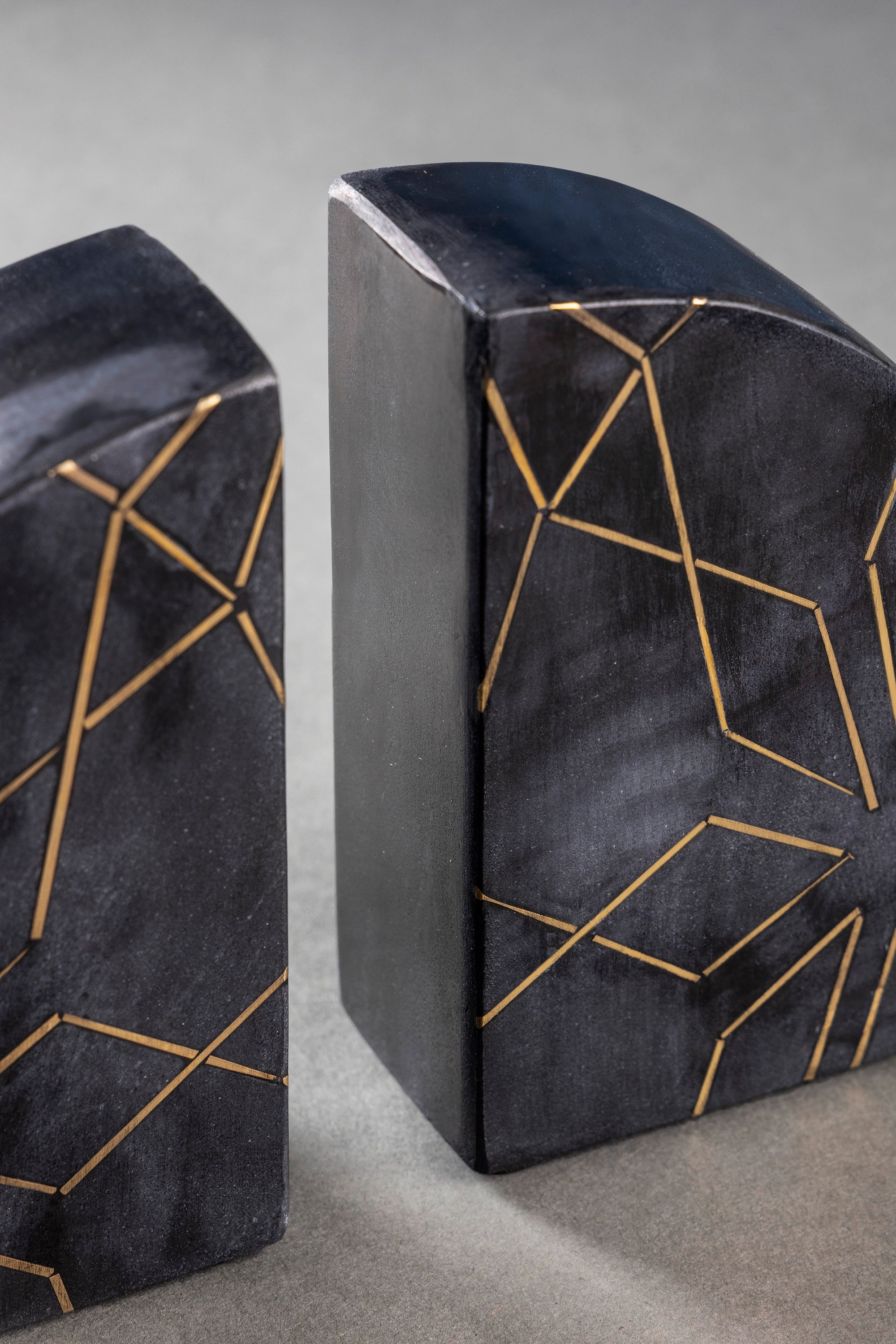 Elegant Black Marble Bookends with Gold Detailing – Stylish Office & Home Accessory
A beautifully designed set of two black marble bookends with geometric gold inlay, adding both function and artistic appeal to bookshelves and workspaces