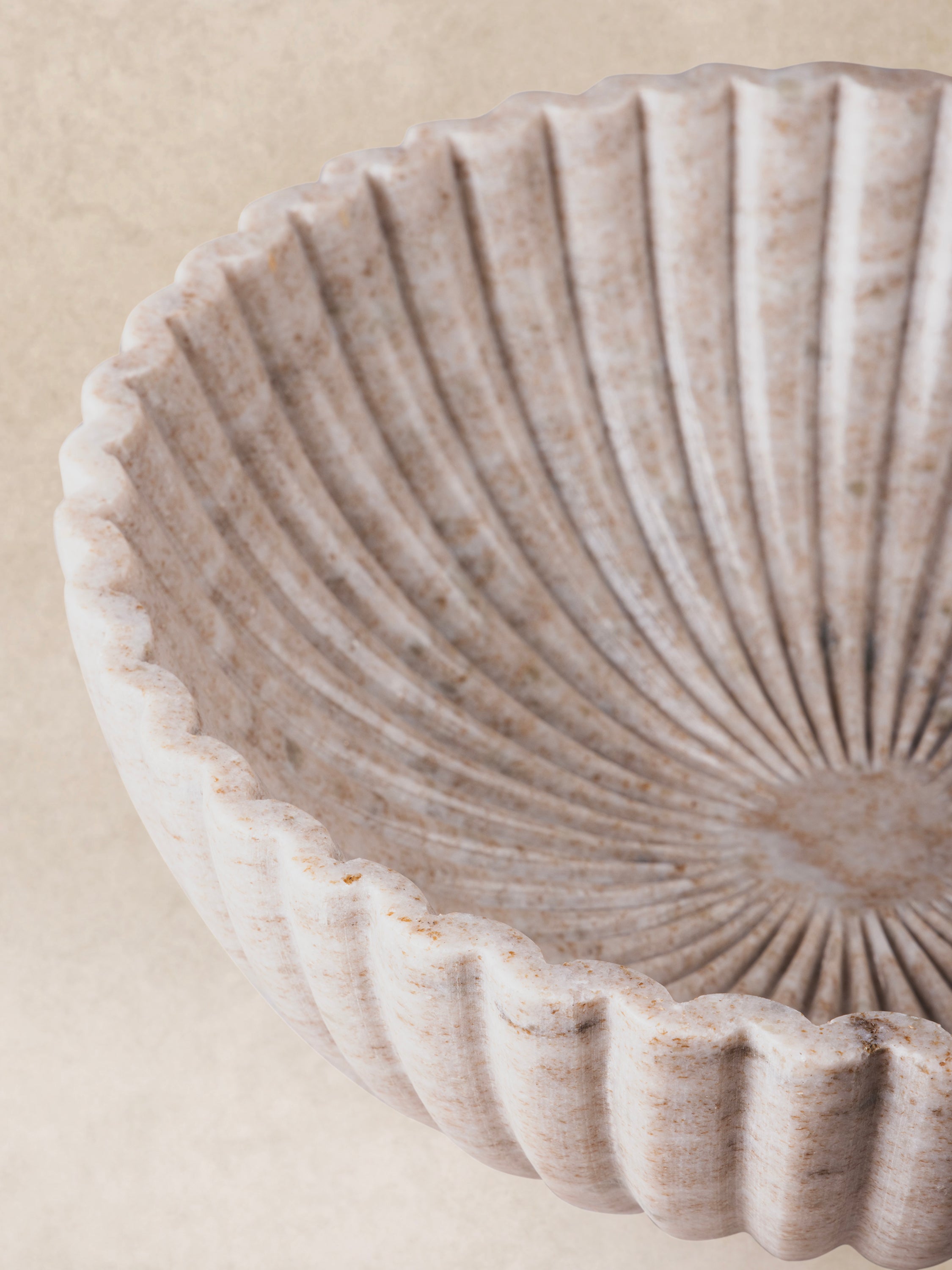 Minimalist Beige Marble Decorative Bowl – Sophisticated and Functional Design