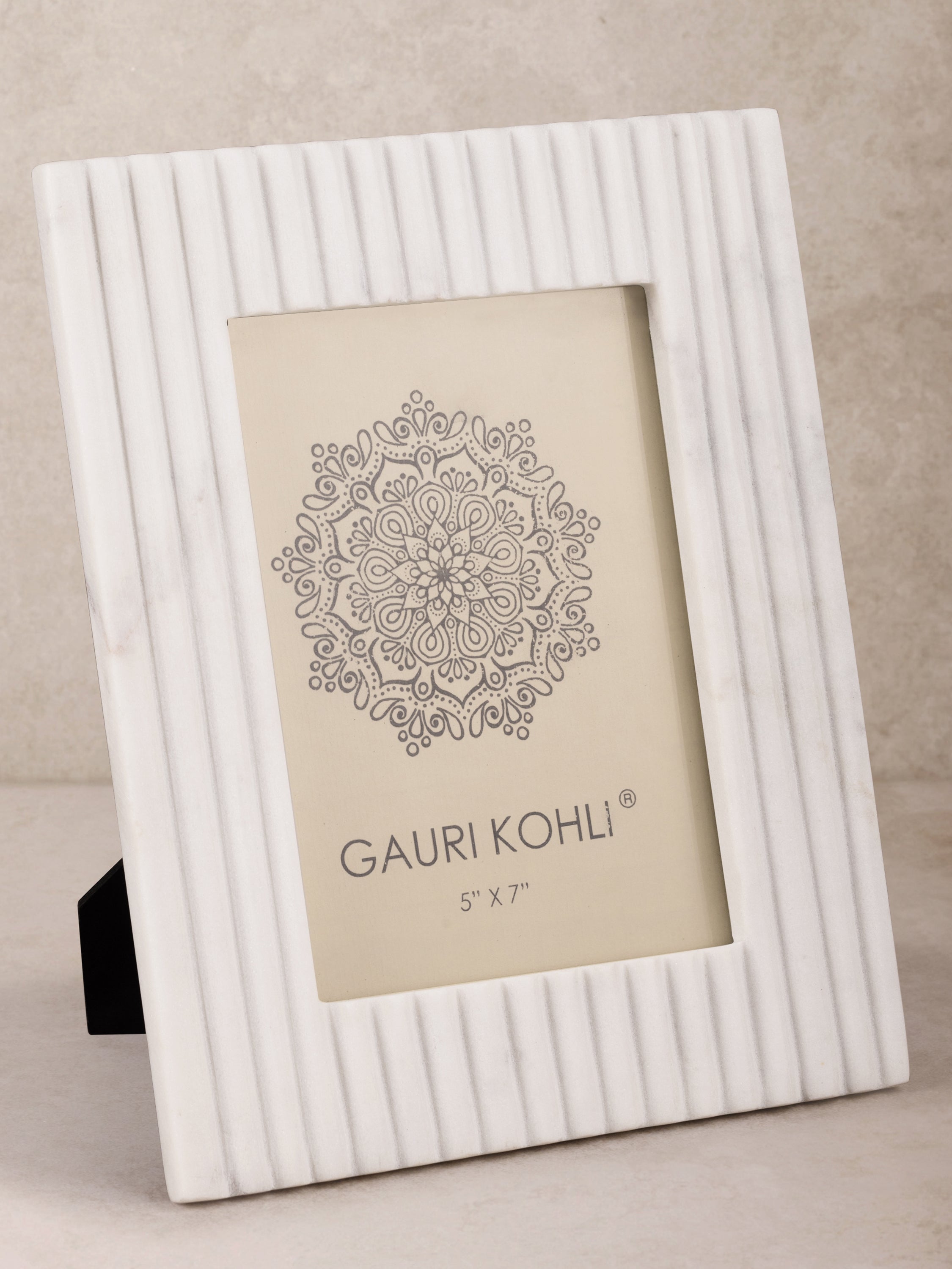 Elegant white marble picture frame with smooth finish, perfect for showcasing your favorite photos