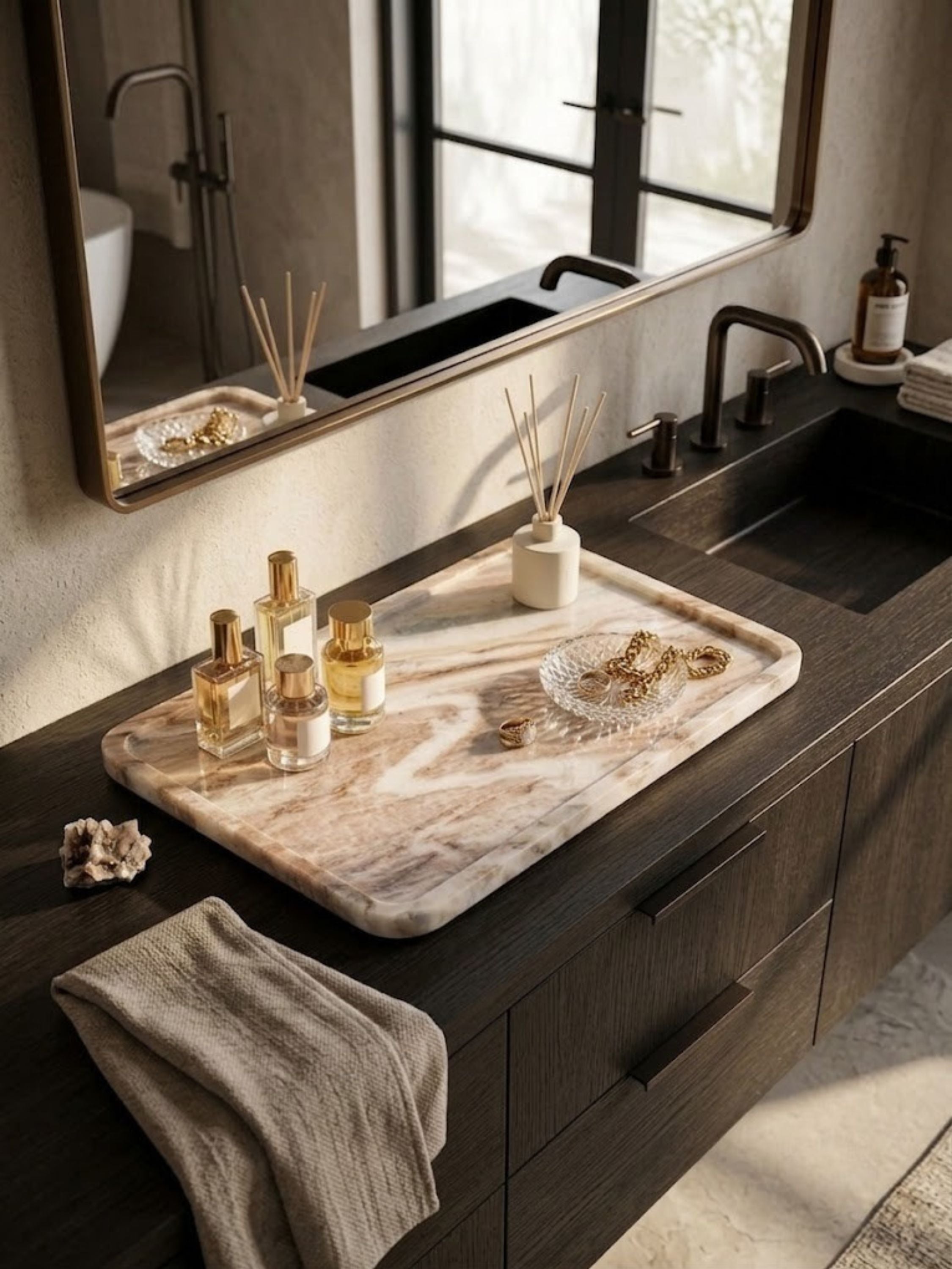 Clover Onyx Tray