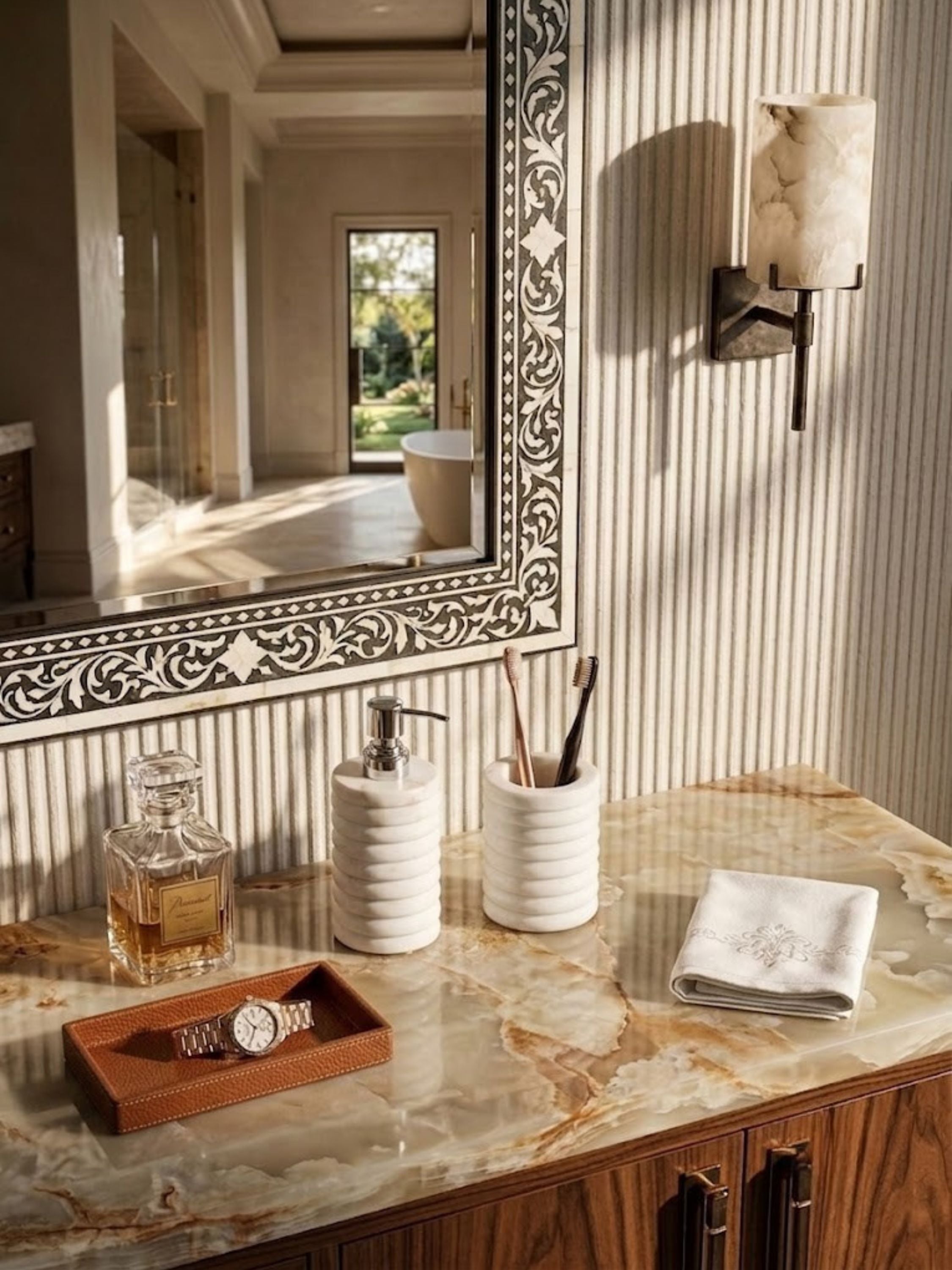 Raavi Marble Bath Set