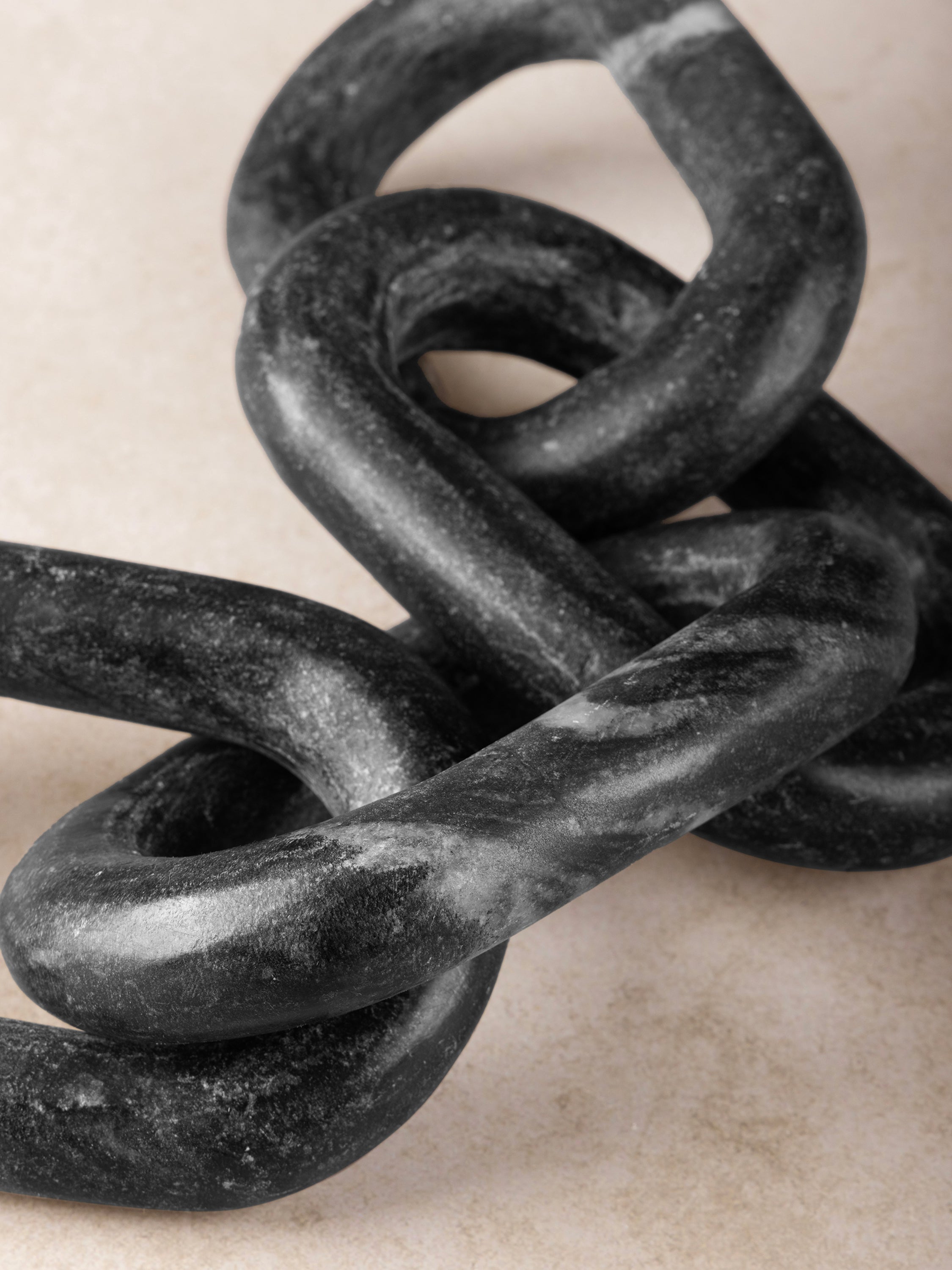 Unique decorative chain links for an eye-catching display