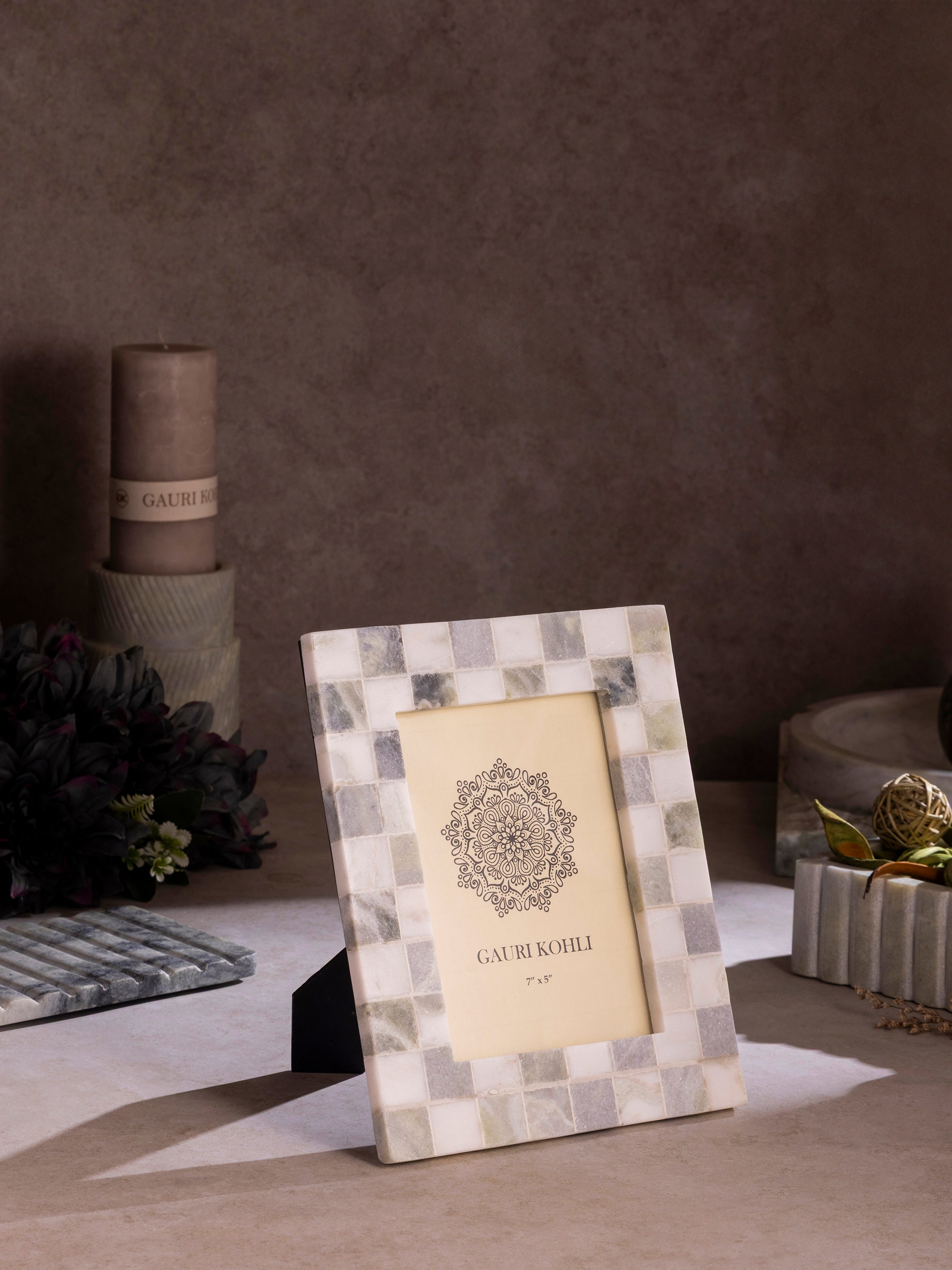 Austen Mosaic Onyx Frame