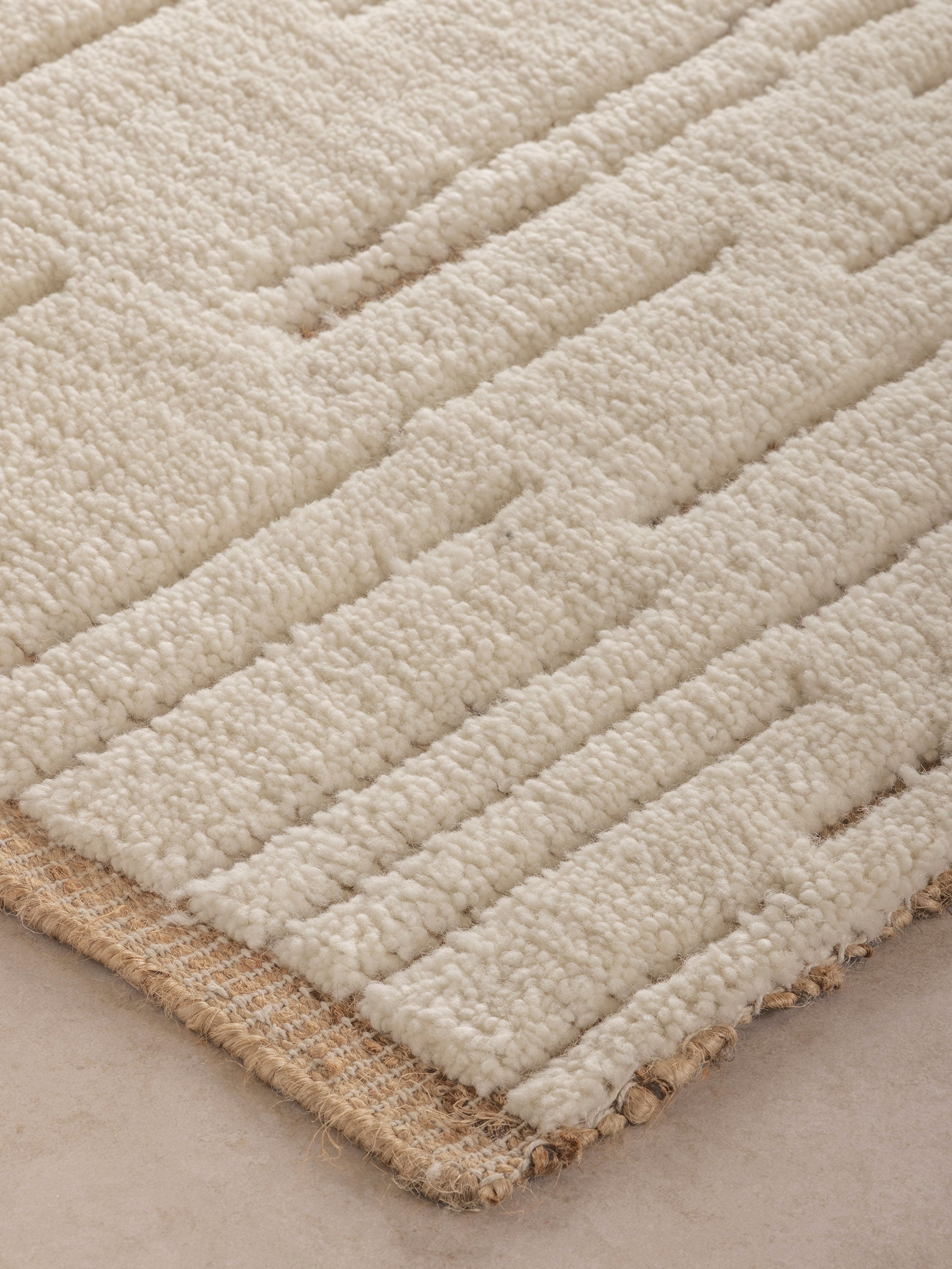 Corner Detail of Hand-Tufted Wool Rug with Natural Jute Fiber Backing