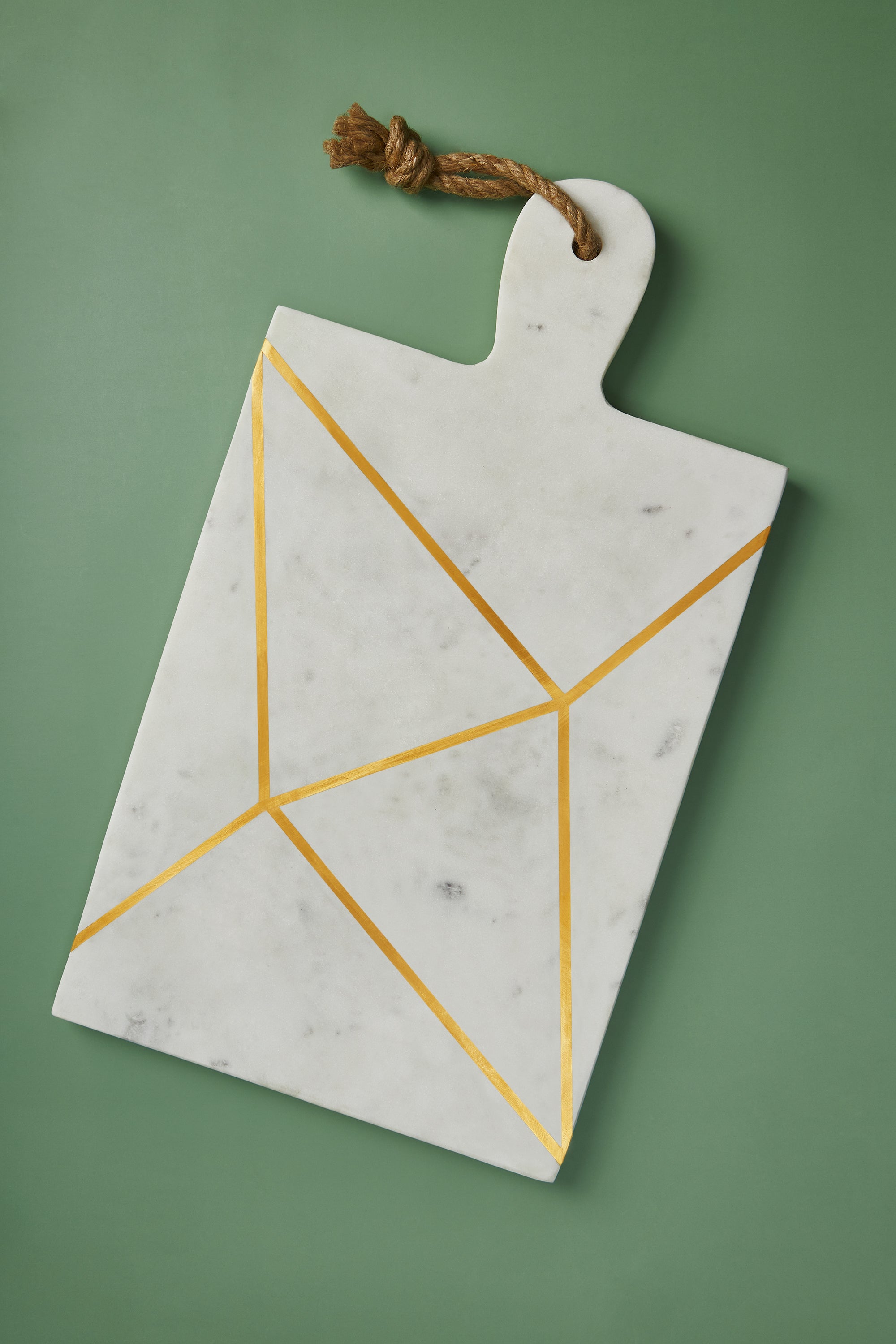 Elegant Marble Cheese Board with Gold Inlay – Perfect for Entertaining
A stunning handcrafted white marble cheese board with geometric gold inlay, ideal for serving cheeses, charcuterie, and appetizers