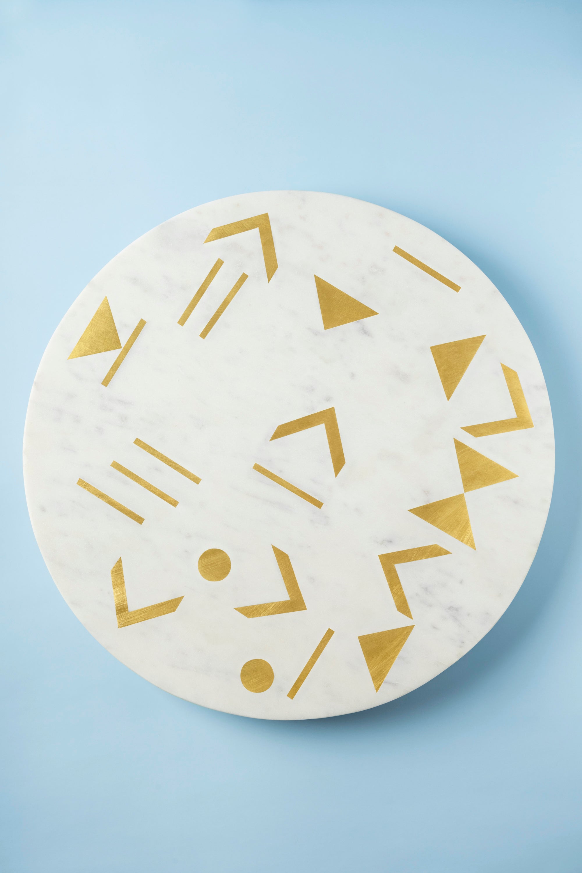 Luxury Marble Lazy Susan Turntable – Stylish Centerpiece for Entertaining
A large marble lazy Susan with eye-catching gold inlay, adding elegance and functionality to your dining or kitchen space