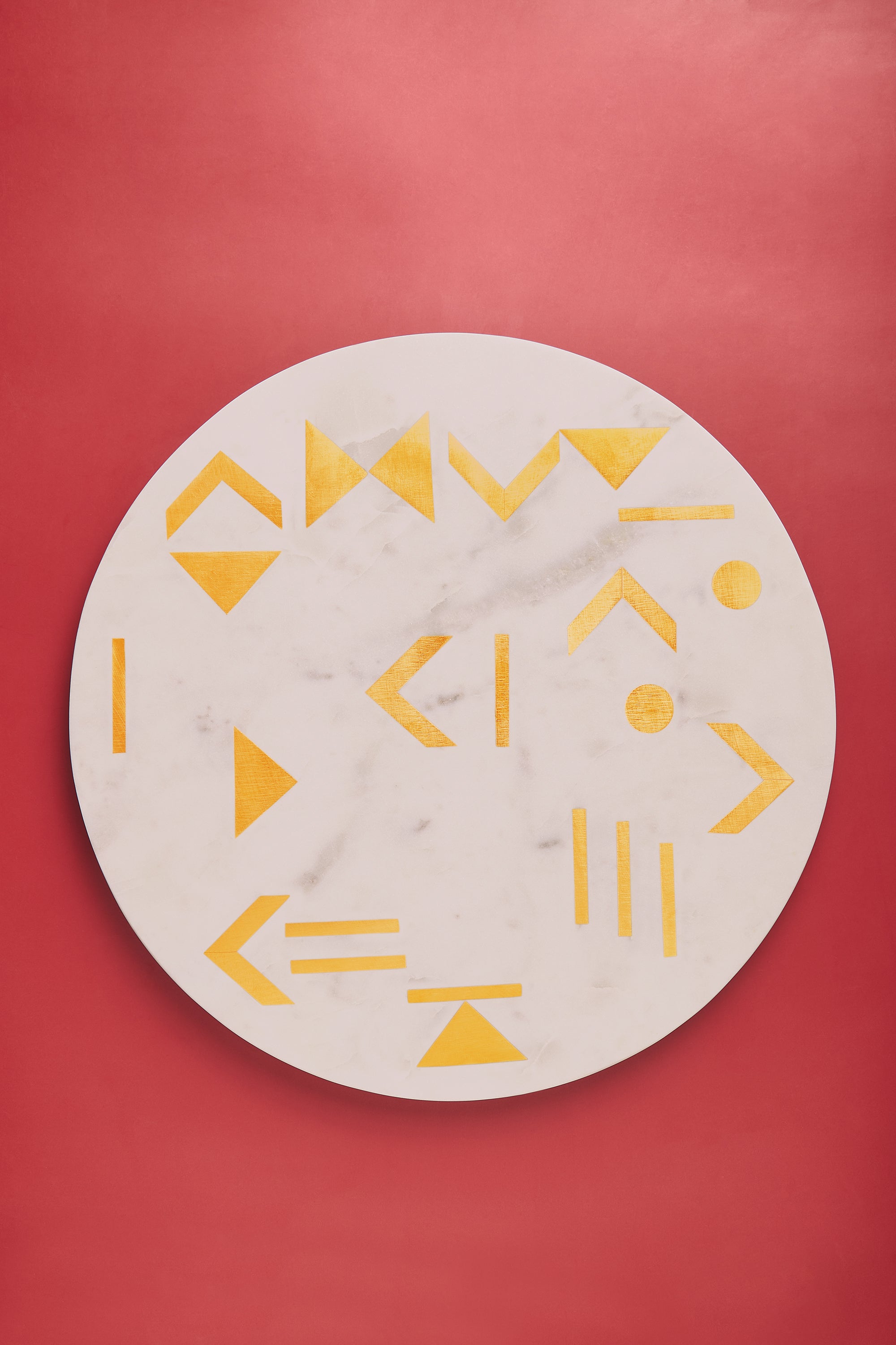 Handcrafted Marble & Gold Cheese Cutting Board – Perfect for Entertaining
A beautifully designed marble cheese board with geometric brass inlay, ideal for charcuterie spreads, wine nights, and special occasions