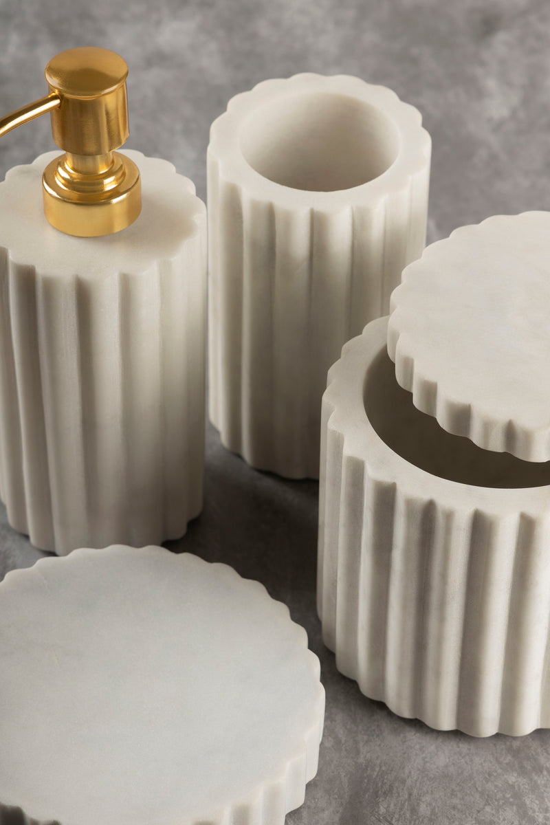 4 piece bathroom accessory set
