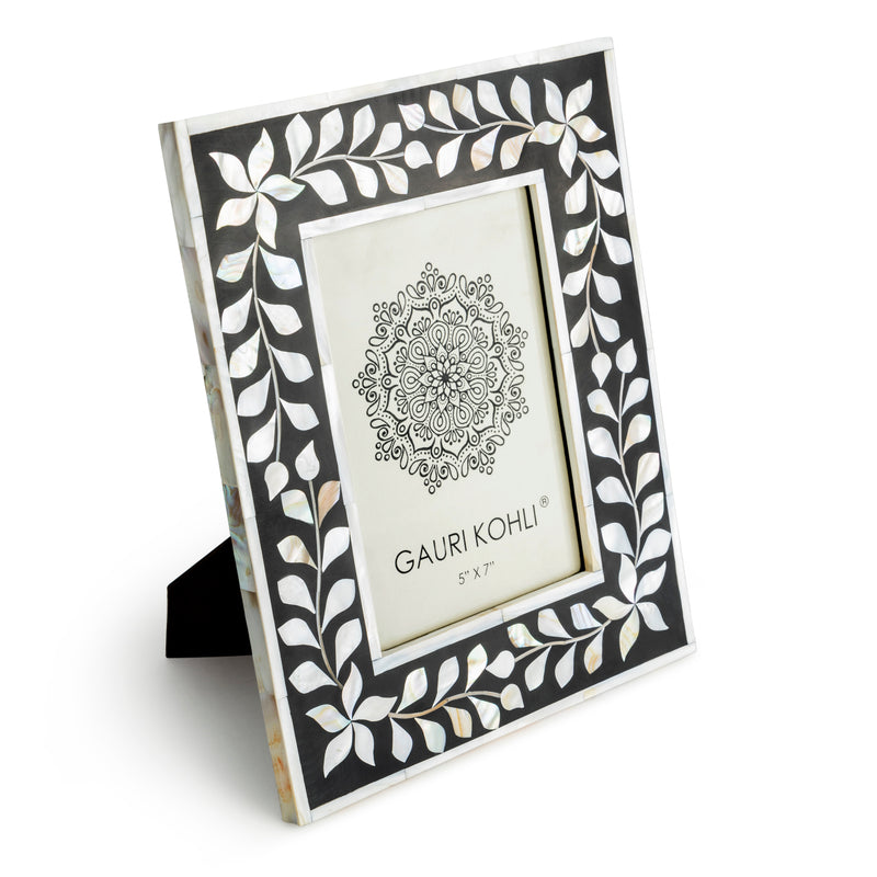 Contemporary Wood Frame, 5 by 7-Inch, Black & White