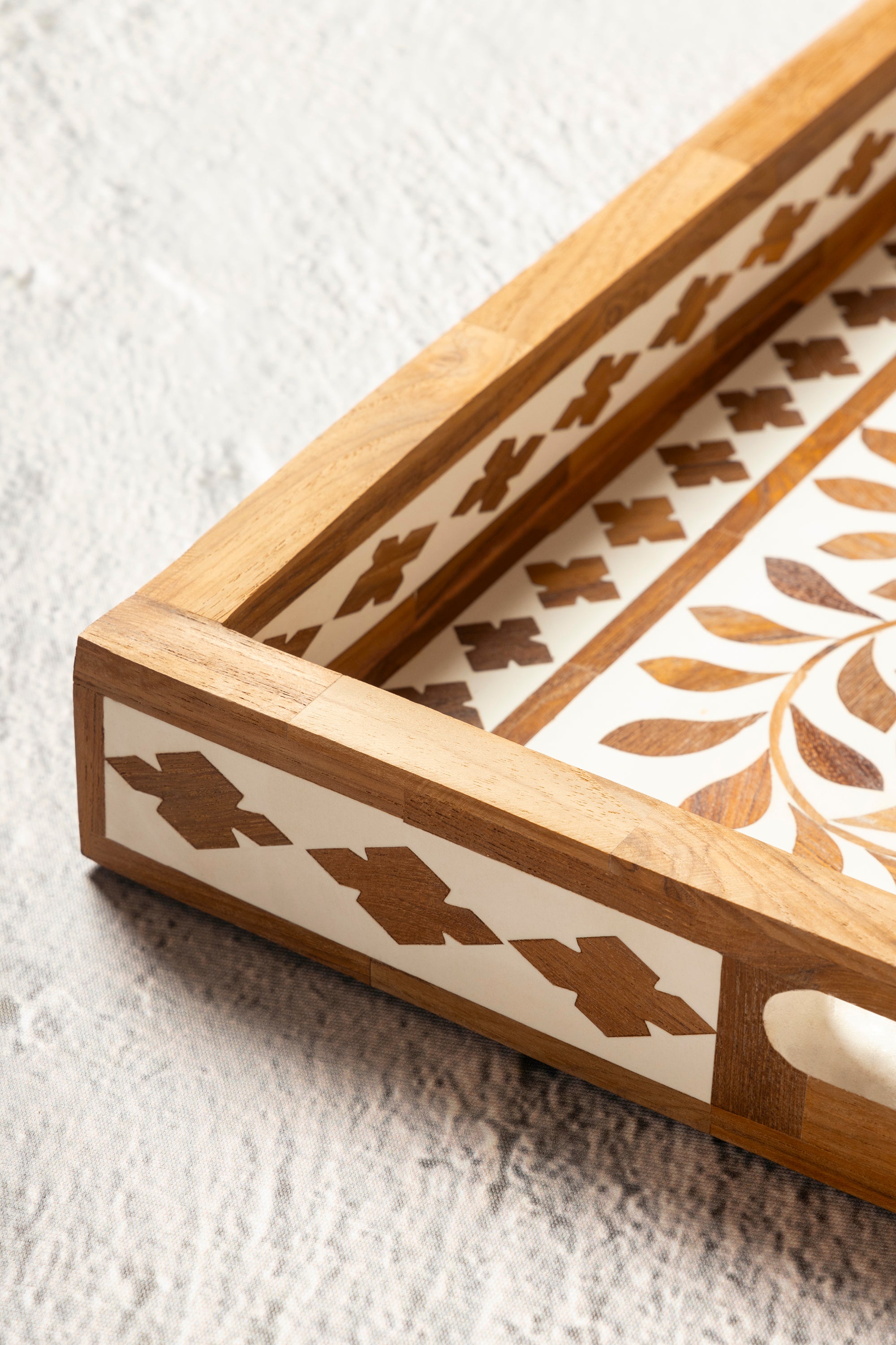 Handmade Rectangular Wood and Resin Tray – Stylish Accent for Coffee Tables and Dining
