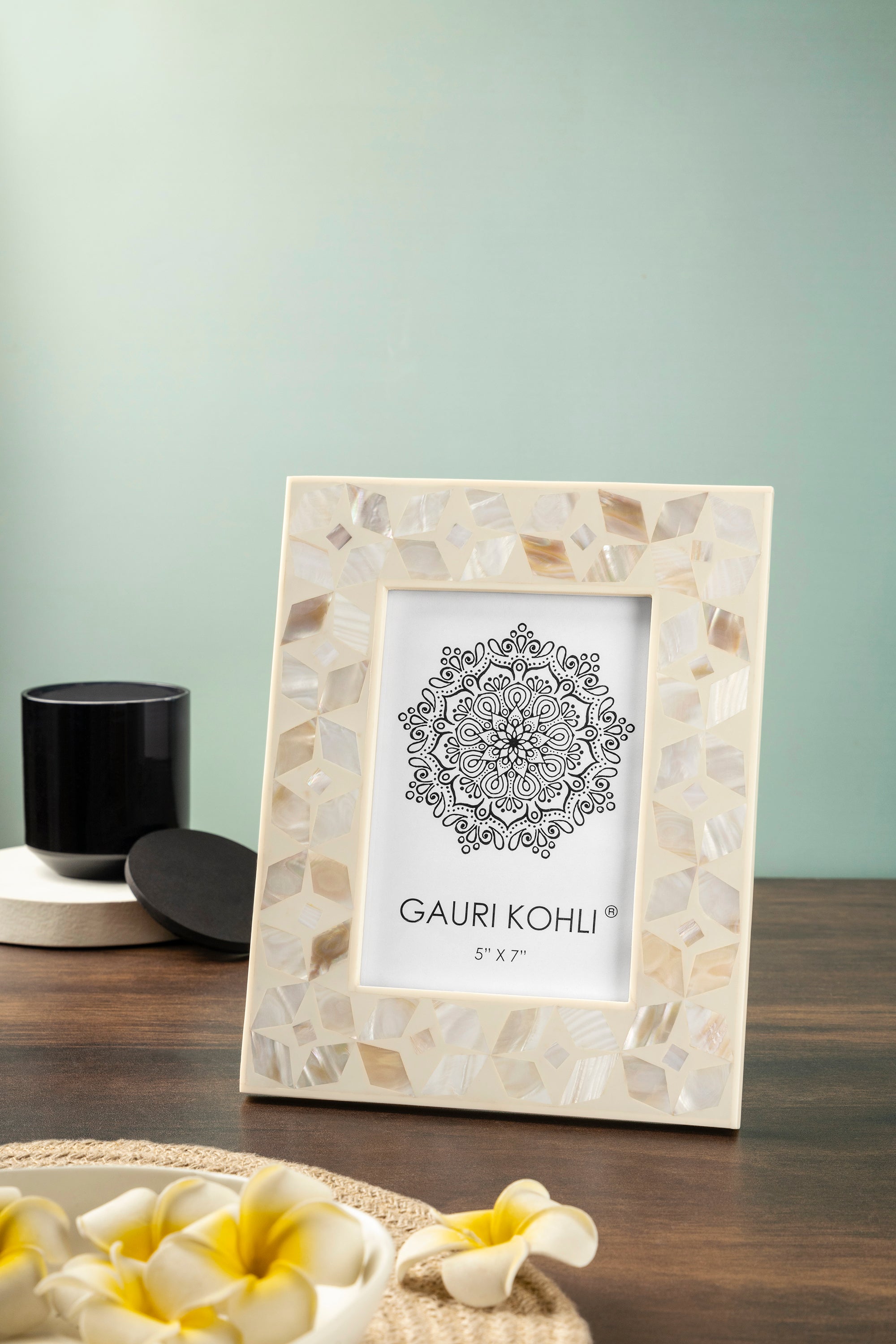 Luxury Handmade Pearl Mosaic Photo Frame – 5x7 Inches
A stunning decorative picture frame with an intricate mother of pearl mosaic design, ideal for enhancing home décor with a sophisticated and timeless appeal