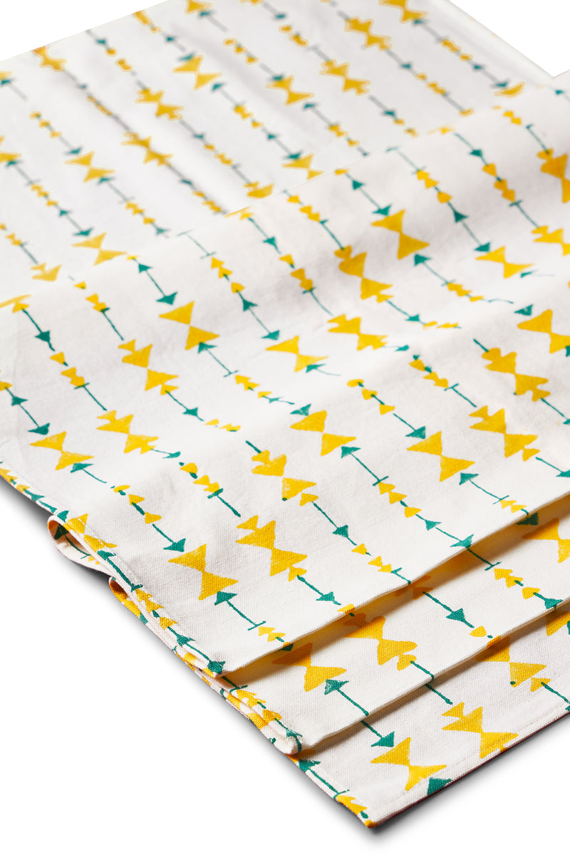 table runners with 6 placemats